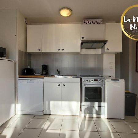 La Maison Bleue, Village Vacances, Piscine, Parking Saint-Geniez-dʼOlt 외부 사진
