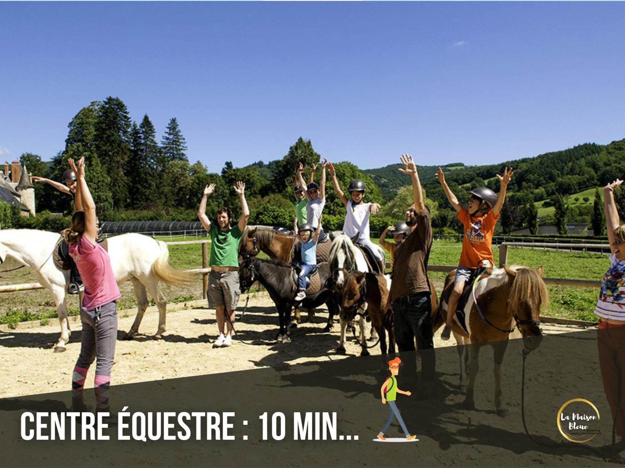 La Maison Bleue, Village Vacances, Piscine, Parking Saint-Geniez-dʼOlt 외부 사진