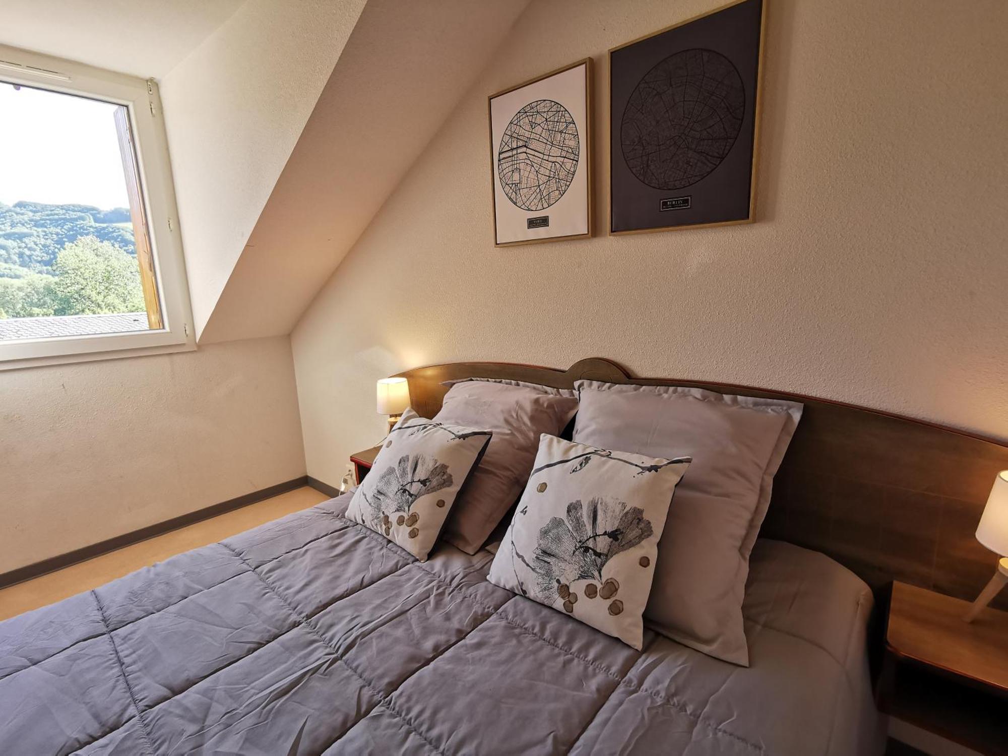 La Maison Bleue, Village Vacances, Piscine, Parking Saint-Geniez-dʼOlt 외부 사진
