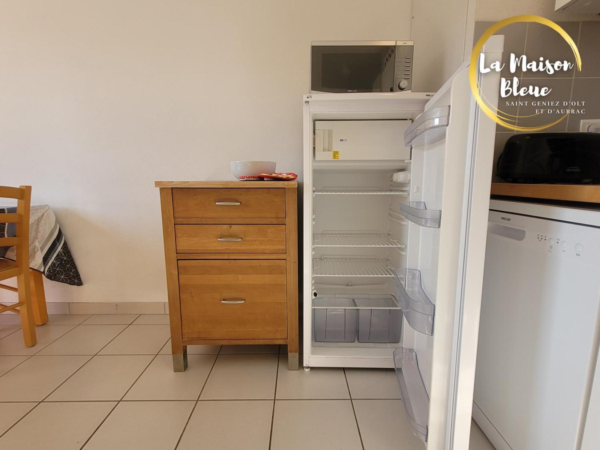 La Maison Bleue, Village Vacances, Piscine, Parking Saint-Geniez-dʼOlt 외부 사진