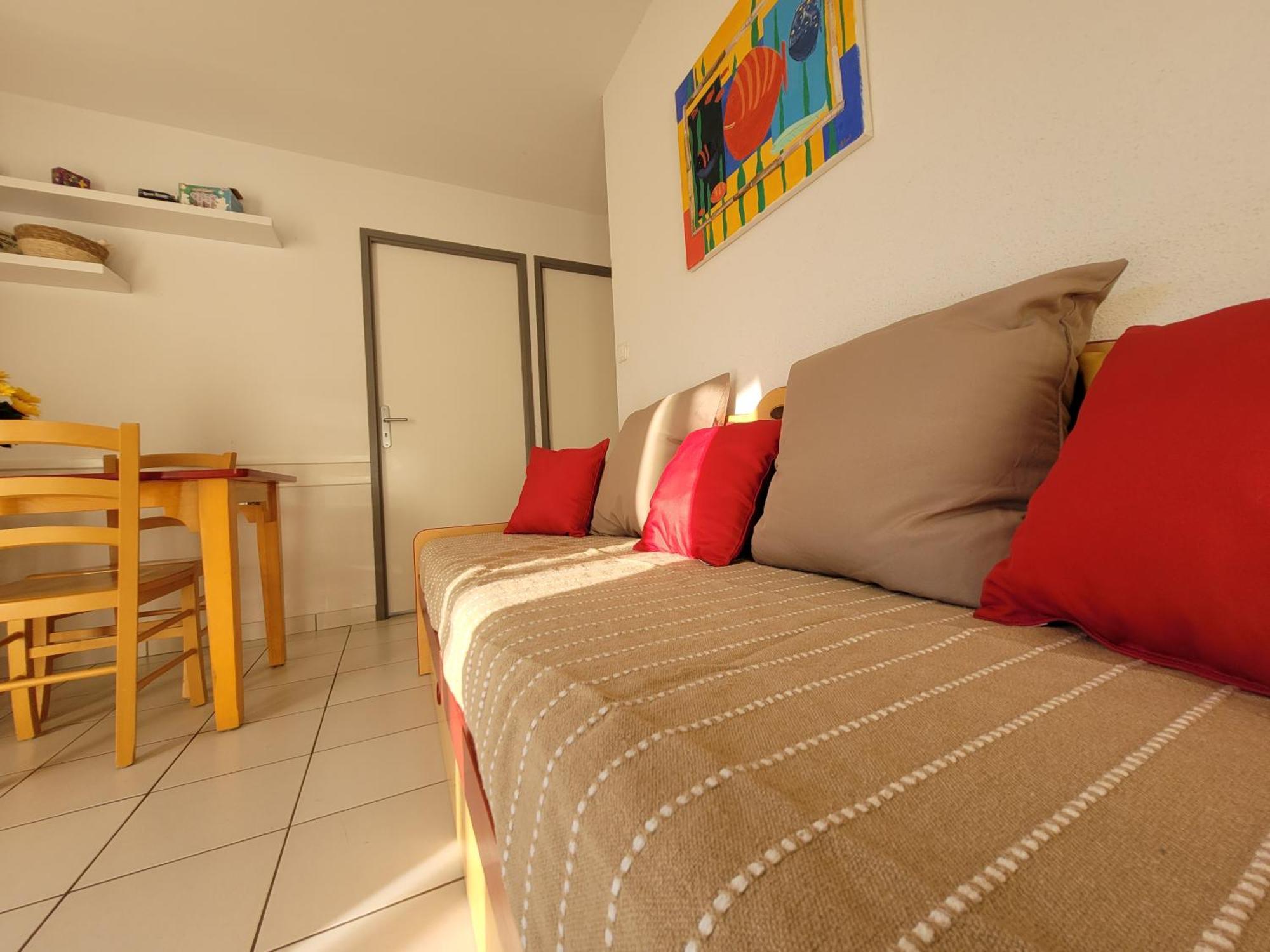 La Maison Bleue, Village Vacances, Piscine, Parking Saint-Geniez-dʼOlt 외부 사진