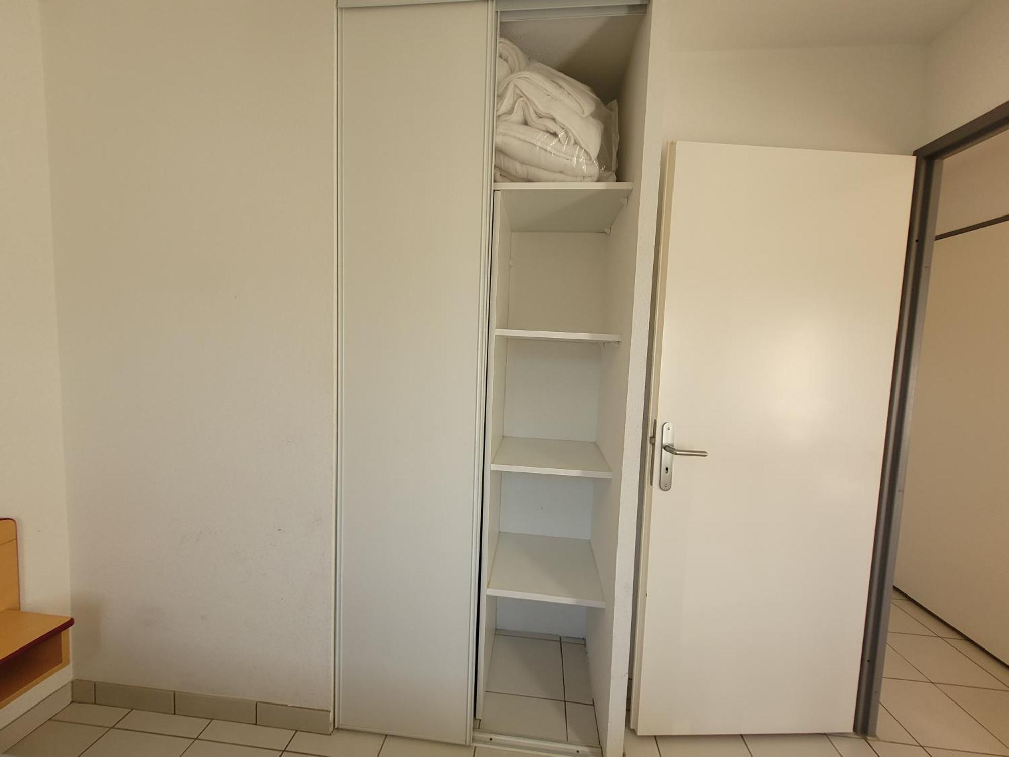 La Maison Bleue, Village Vacances, Piscine, Parking Saint-Geniez-dʼOlt 외부 사진